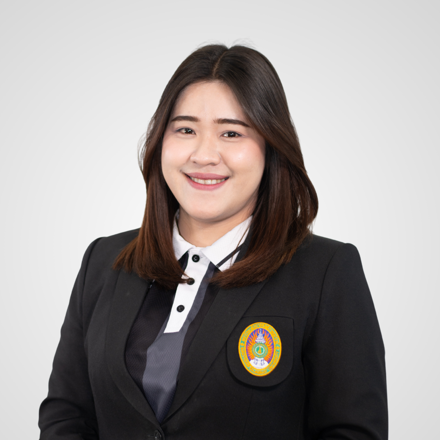 นางสาวอริสรา ขุนอินทร์