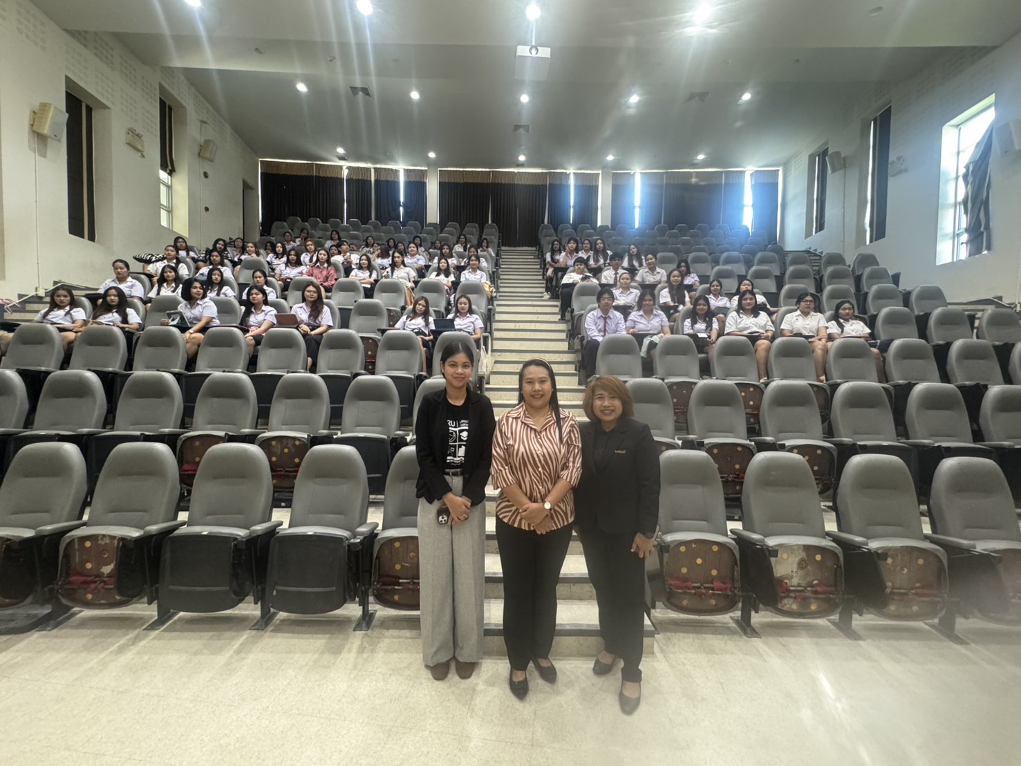 Preparing for 21st Century Learning: Enhancing Basic English Skills for Freshmen