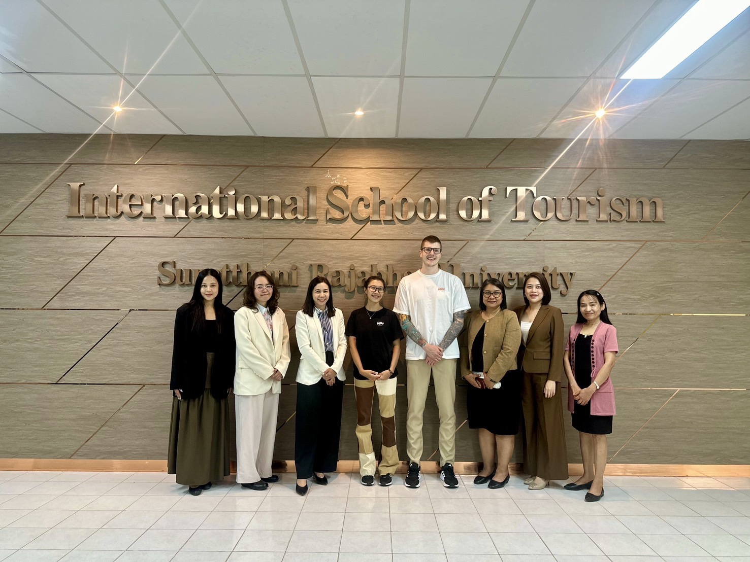 IST จับมือ Intro Travel ออสเตรเลีย ขับเคลื่อนความร่วมมือพัฒนานักศึกษา