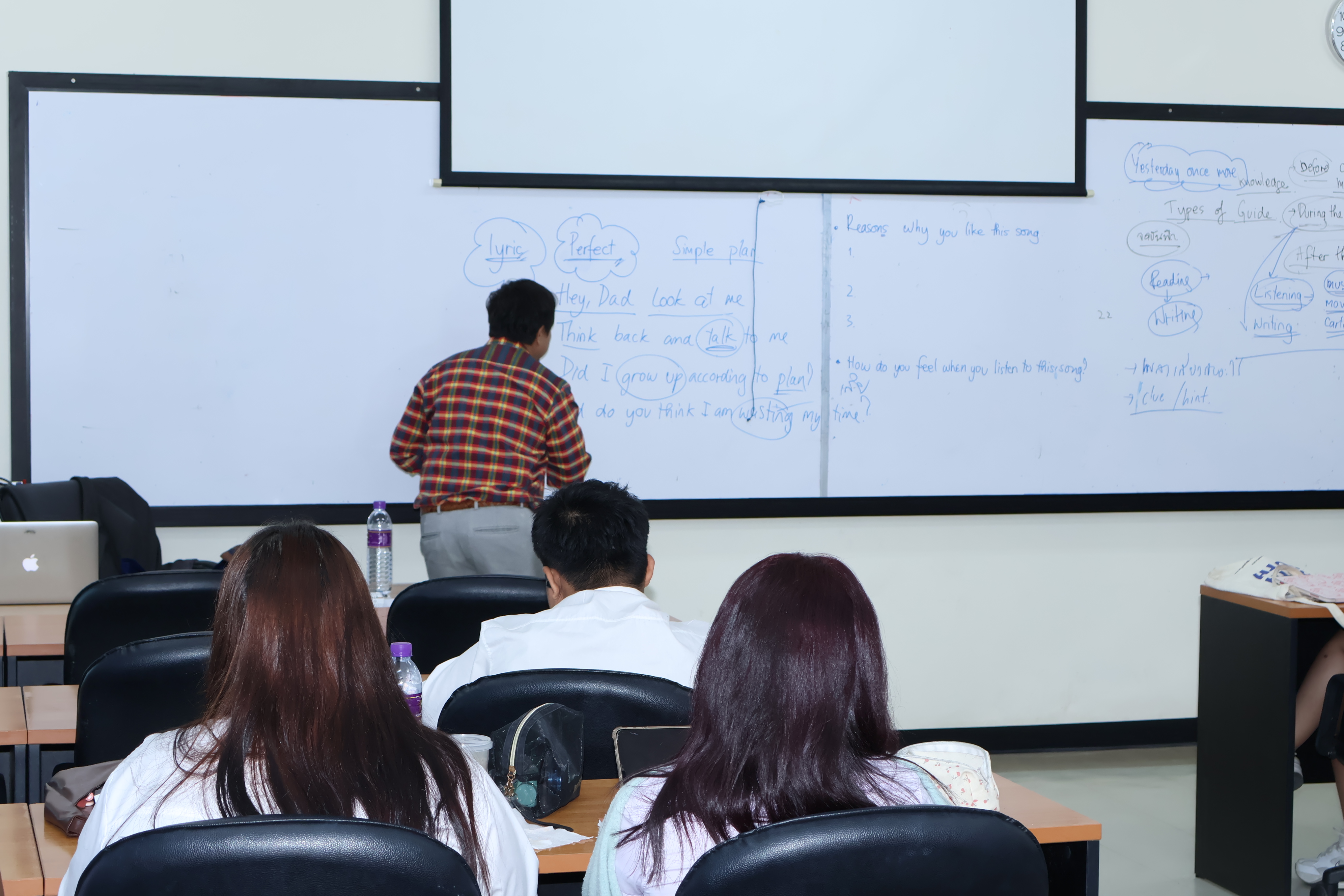 THM Bilingual Prepares New Students with 30-Hour Intensive English Program