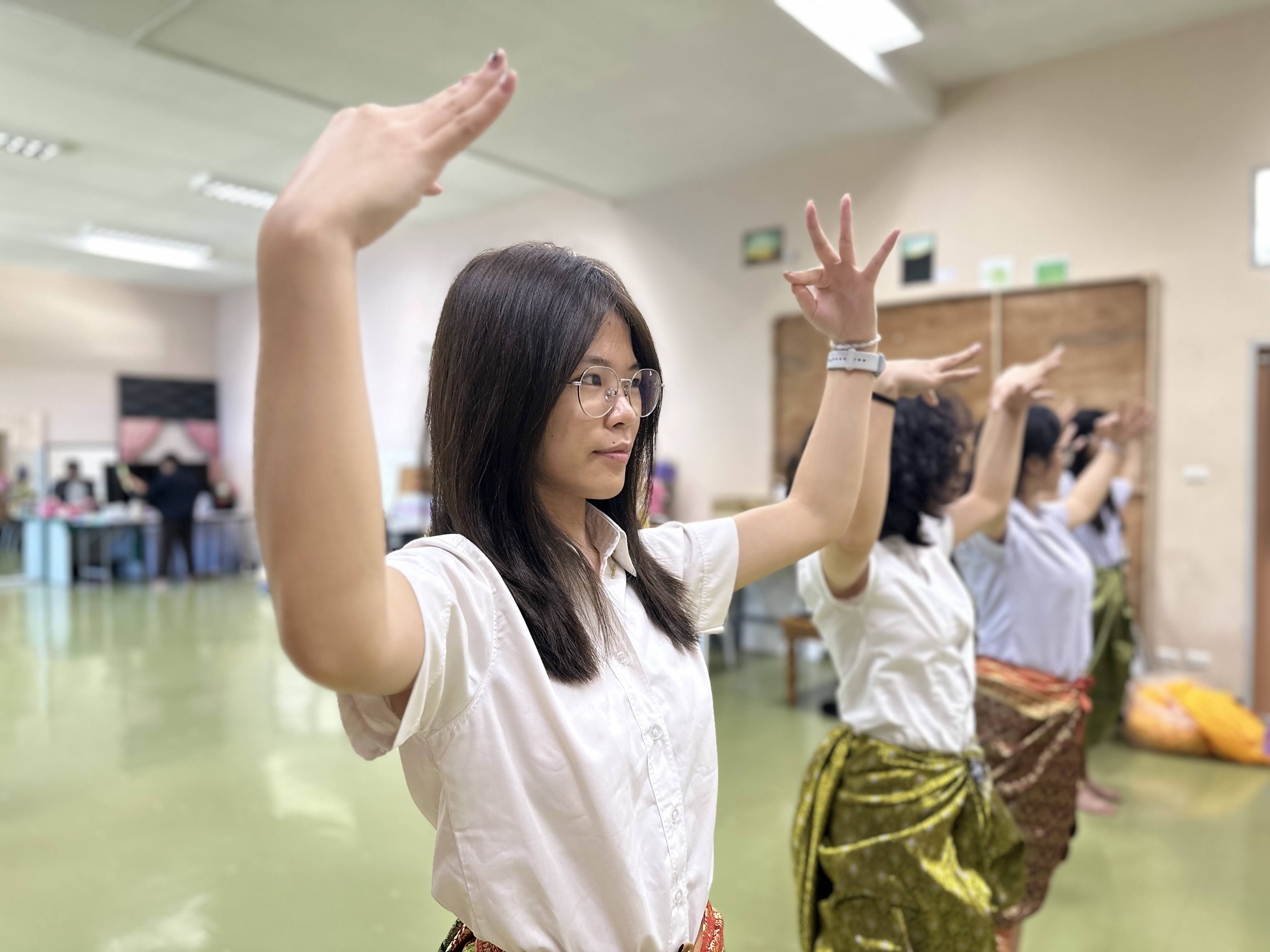 IST Hosts Thai Classical Dance Learning Activity for Wuzhou University Students